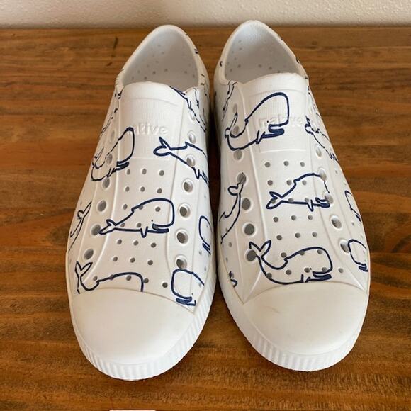 Native Jefferson Slip-on White with Navy Whales Boat Water Shoes - Size 9 - Picture 3 of 8